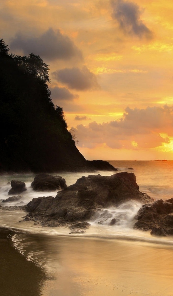 Пляж на закате