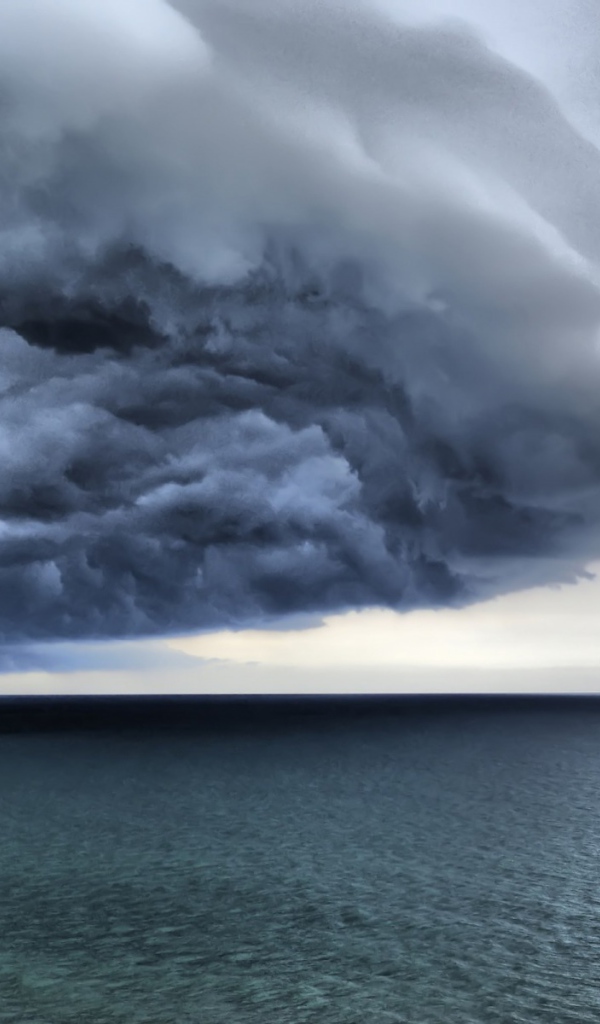 The storm over the sea