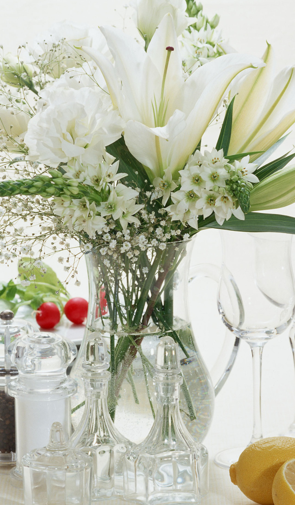 Цветочки в вазе