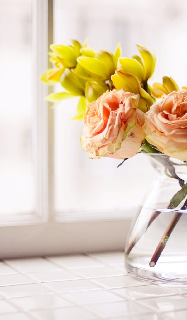 Цветы в вазе