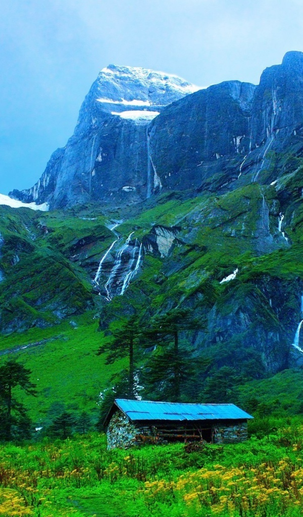 Хижина в горах