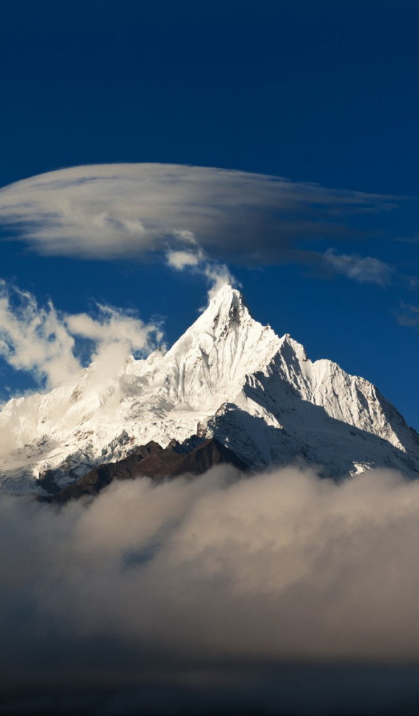 Горы над облаками
