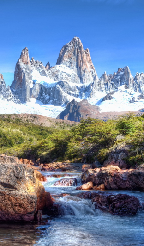 Речка и горы