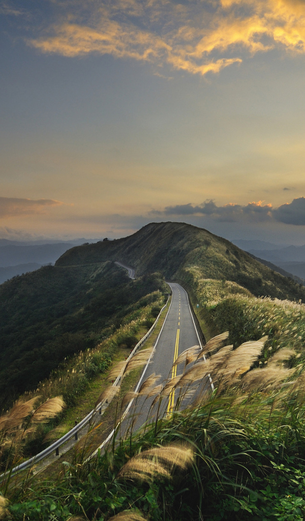 Дорога по вершинам гор