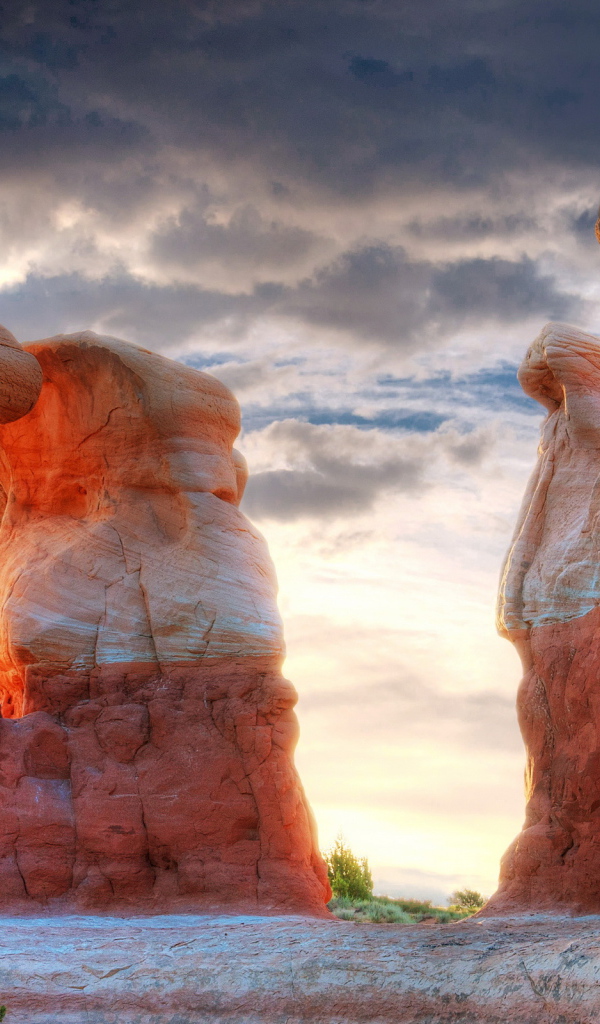 Каменные утесы