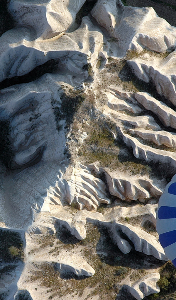 Горы и воздушный шар