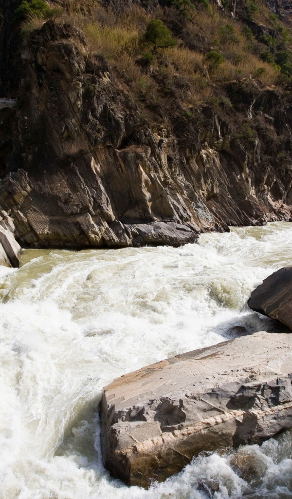 Речка в горах