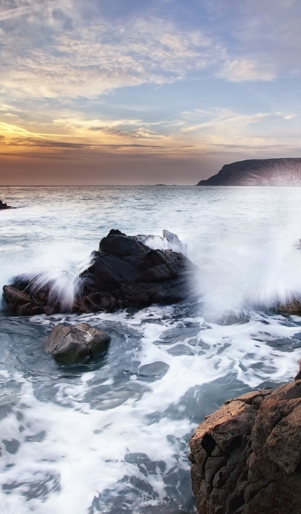 Волна у берега