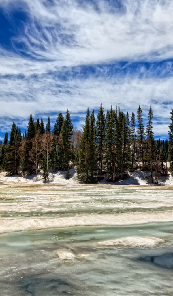 Замерзшее озеро