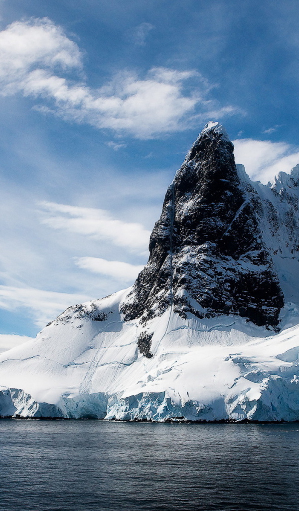 Скала над морем