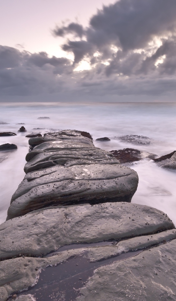 Камни в море