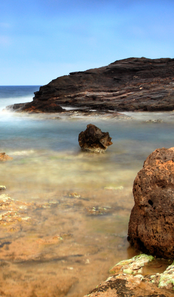 Камни над водой