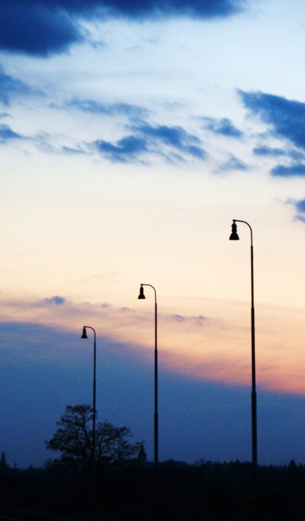 Фонари на закате