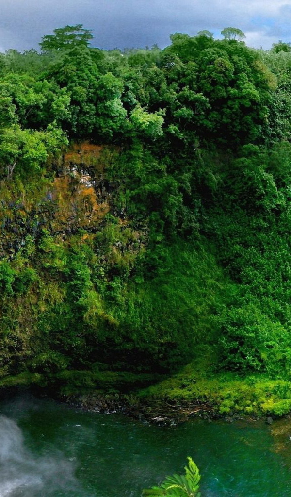 Водопад на речке