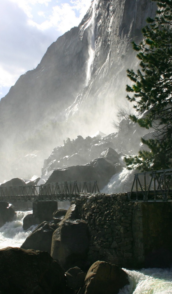 водопад   Wapama