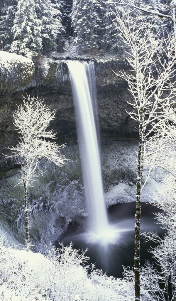Зимний водопад