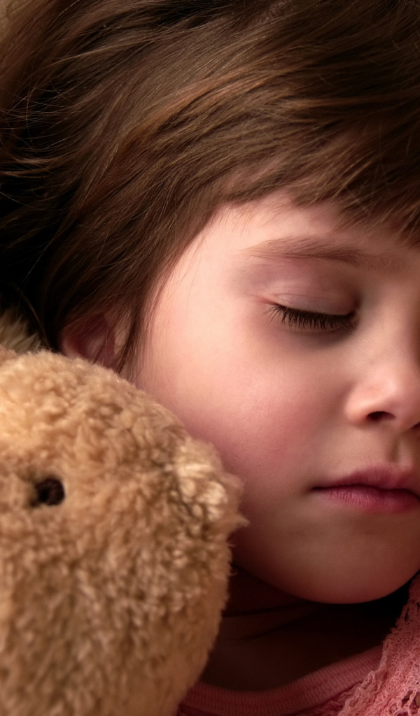 Спящая девочка