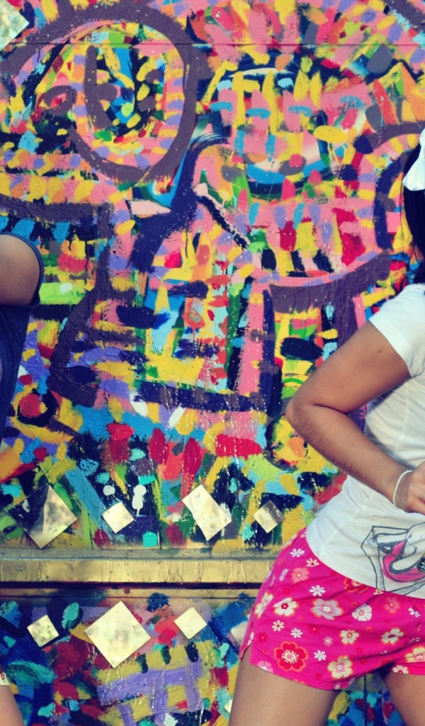 Девушки и графити