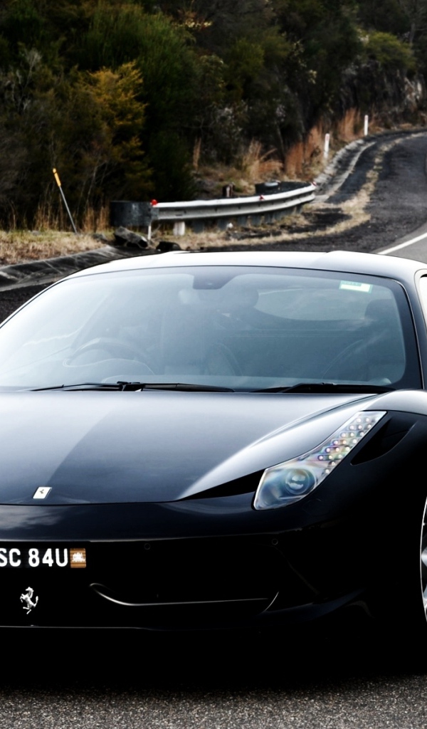 черная Феррари 458