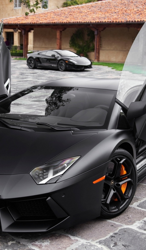 Lamborghini-Aventador