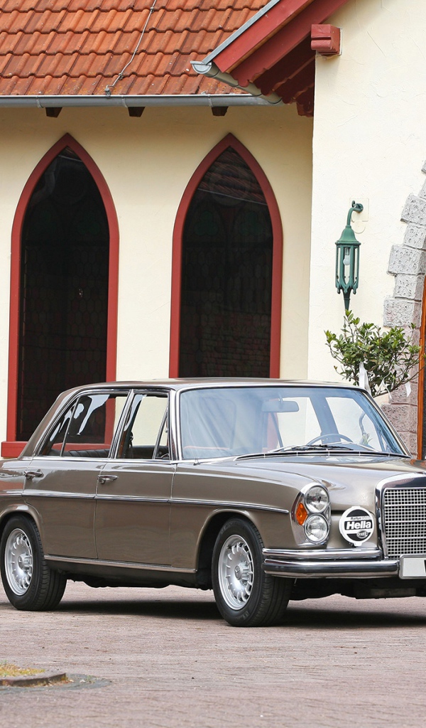 Mercedes Benz 300 SEL