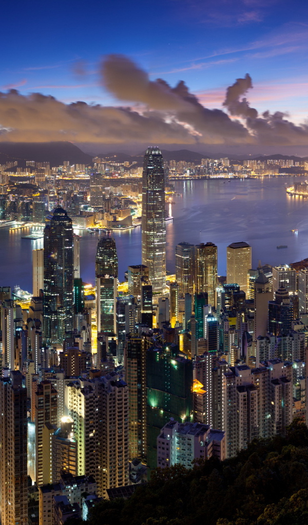 вечерний Гонг Конг