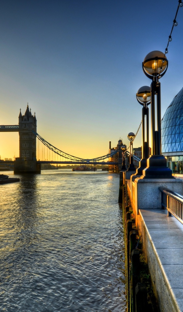 Лондон. Вид на Тауэрский мост