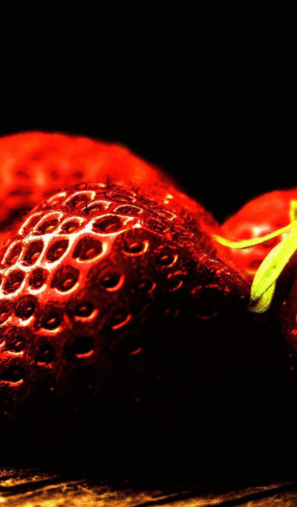 Три клубники