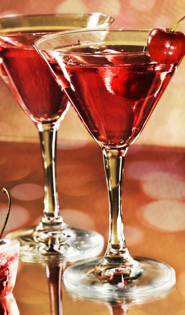 Красные коктейли