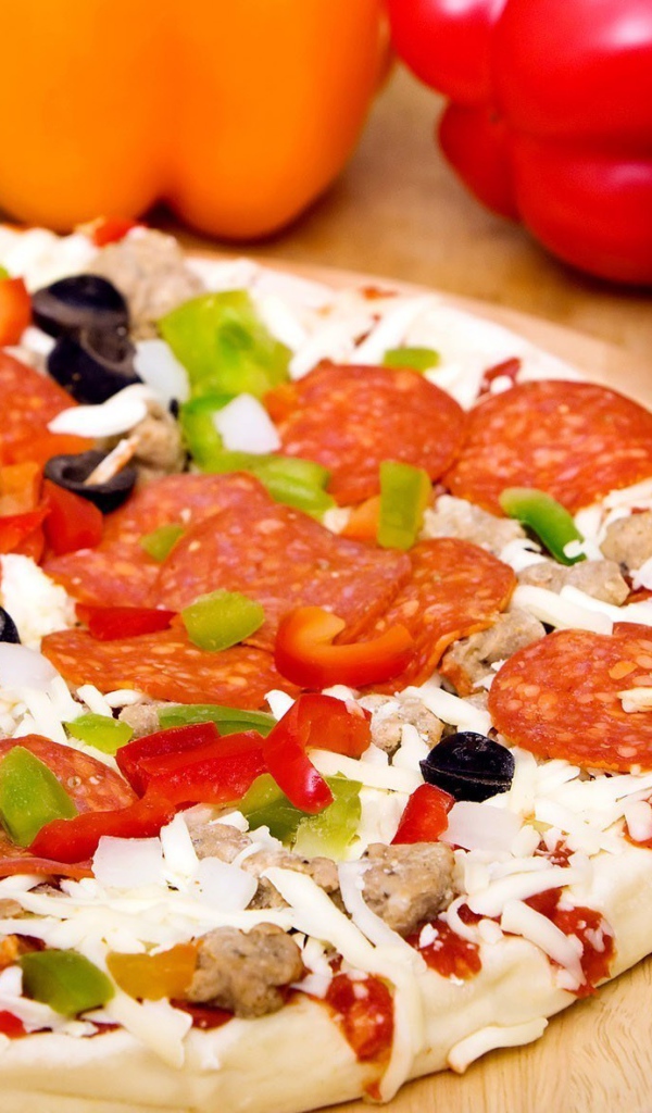 Пицца с салями