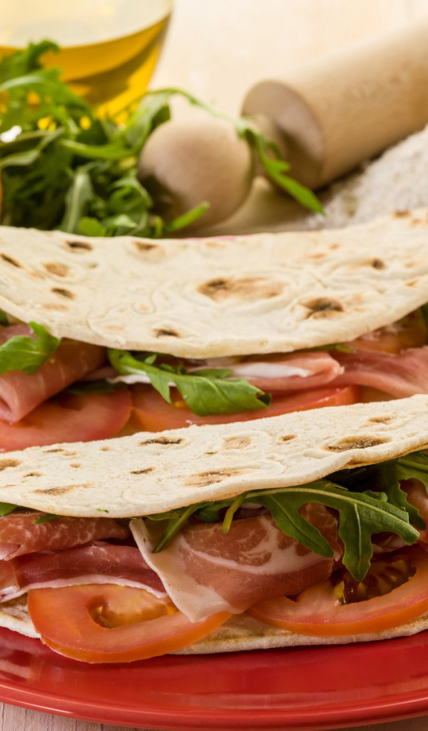 Тортильи с беконом