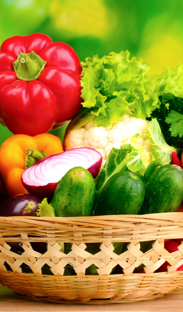 Овощи в корзинке