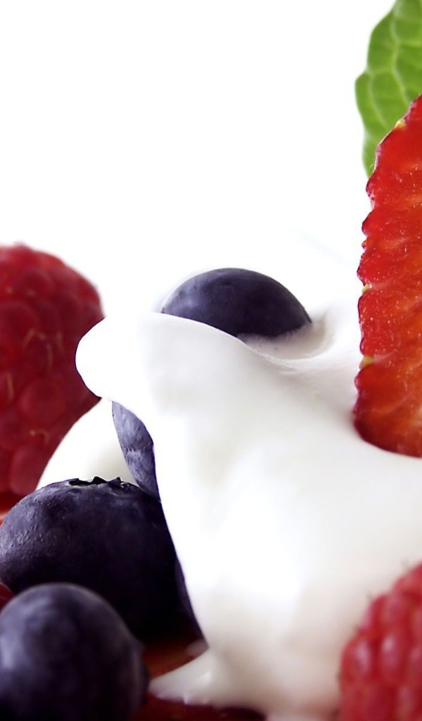 Ягоды со сливками