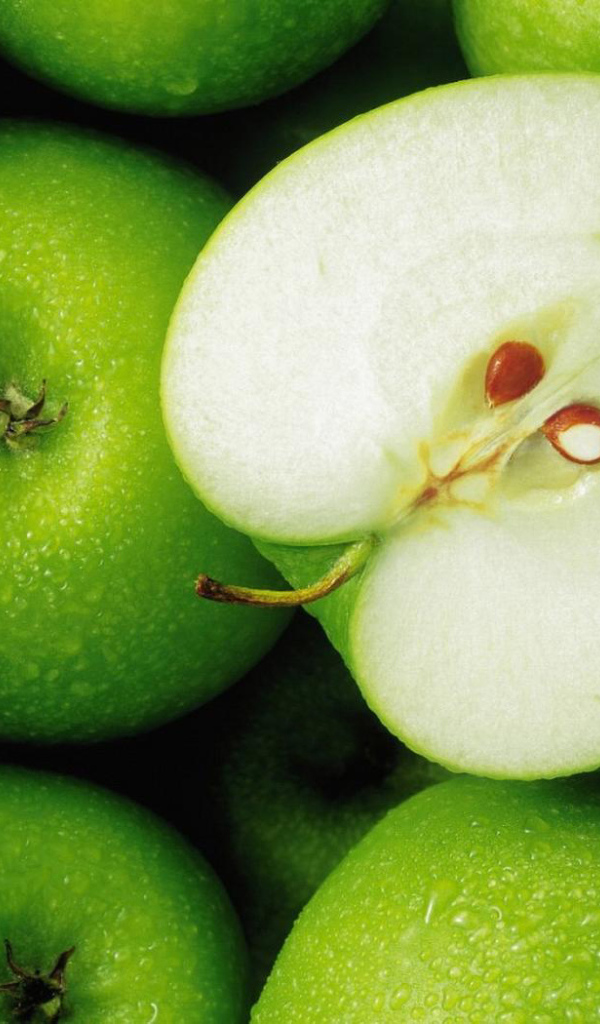 Зеленые яблоки