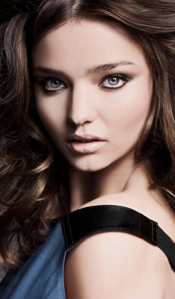 Миранда Керр портрет