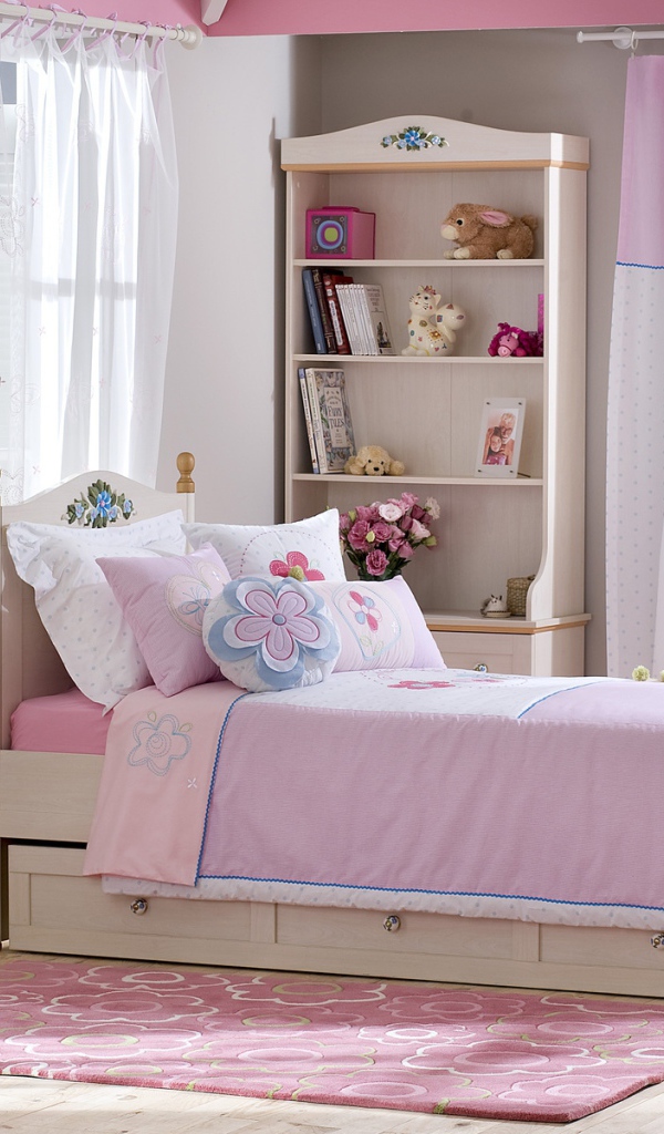 Розовая спальня