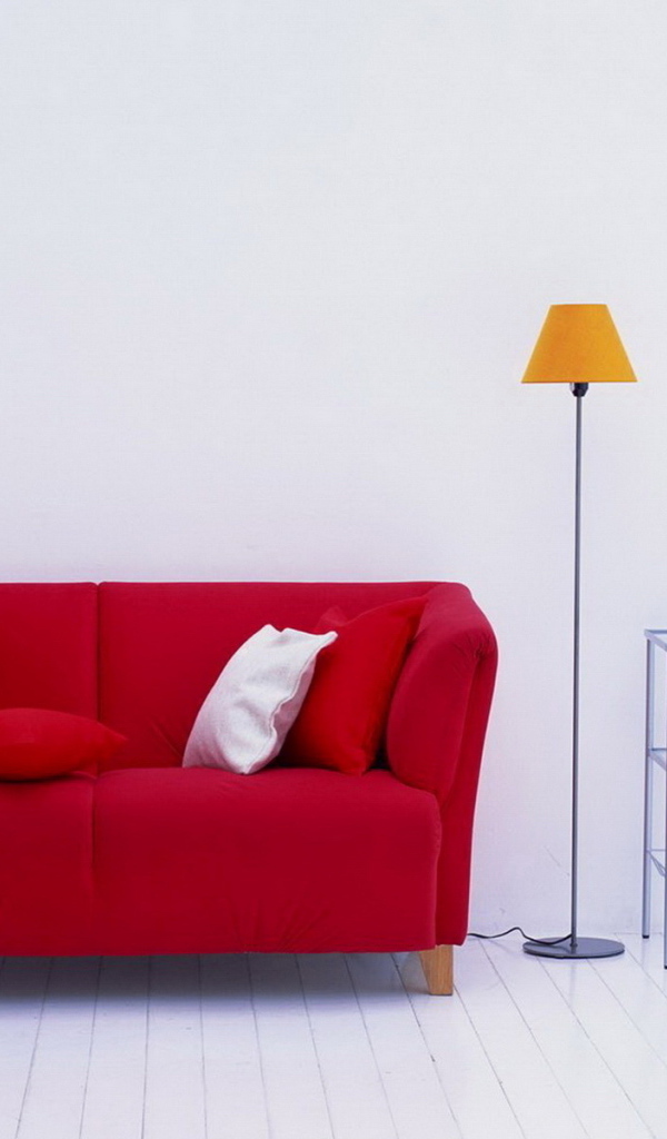 Красный диванчик