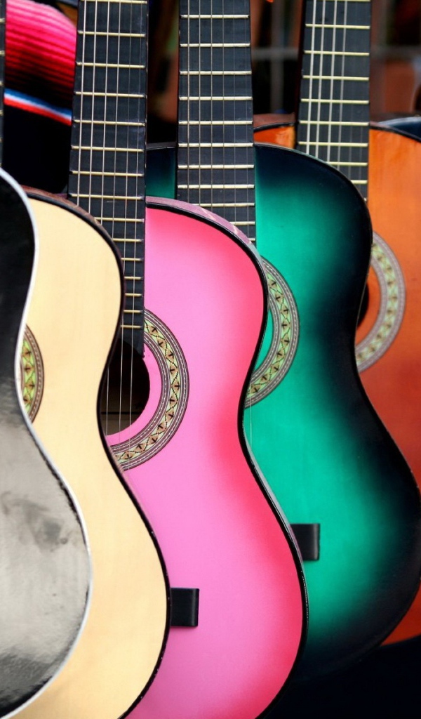 Разноцветные гитары