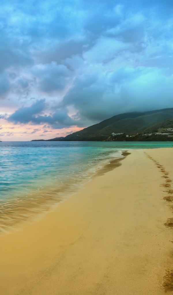 Удивительный пляж