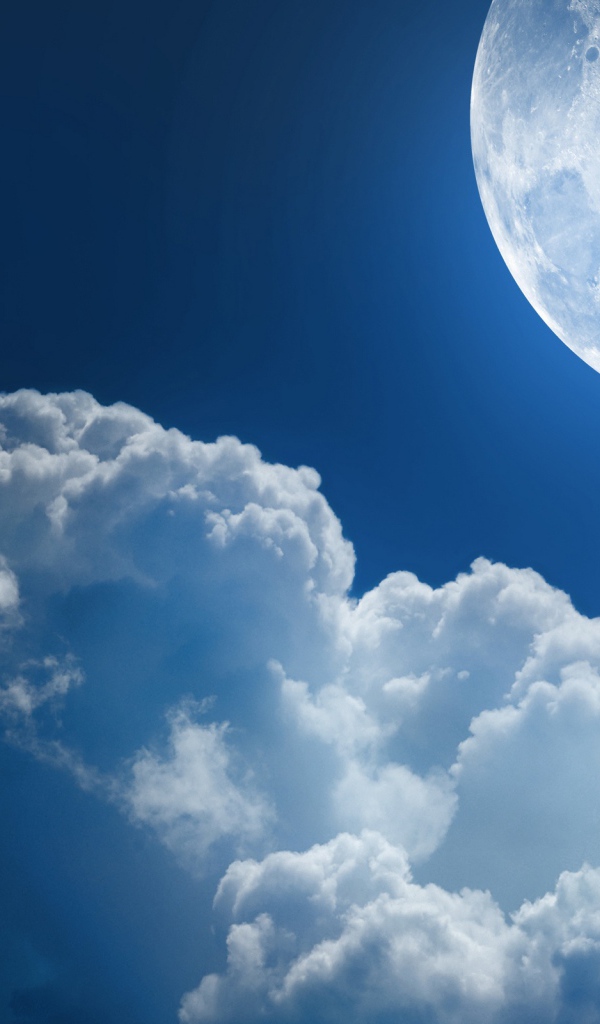 Облака и луна