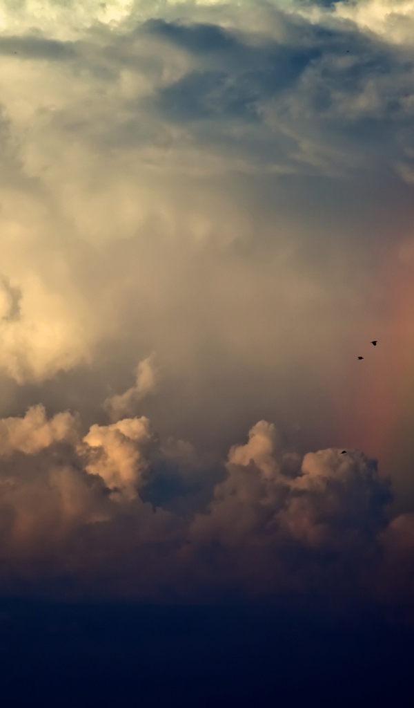 Облака и радуга