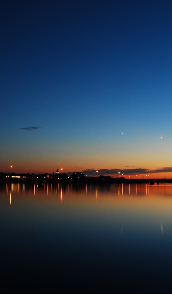 Ночь над озером