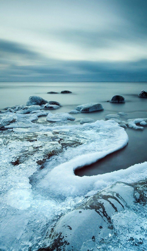 Замерзшие камни