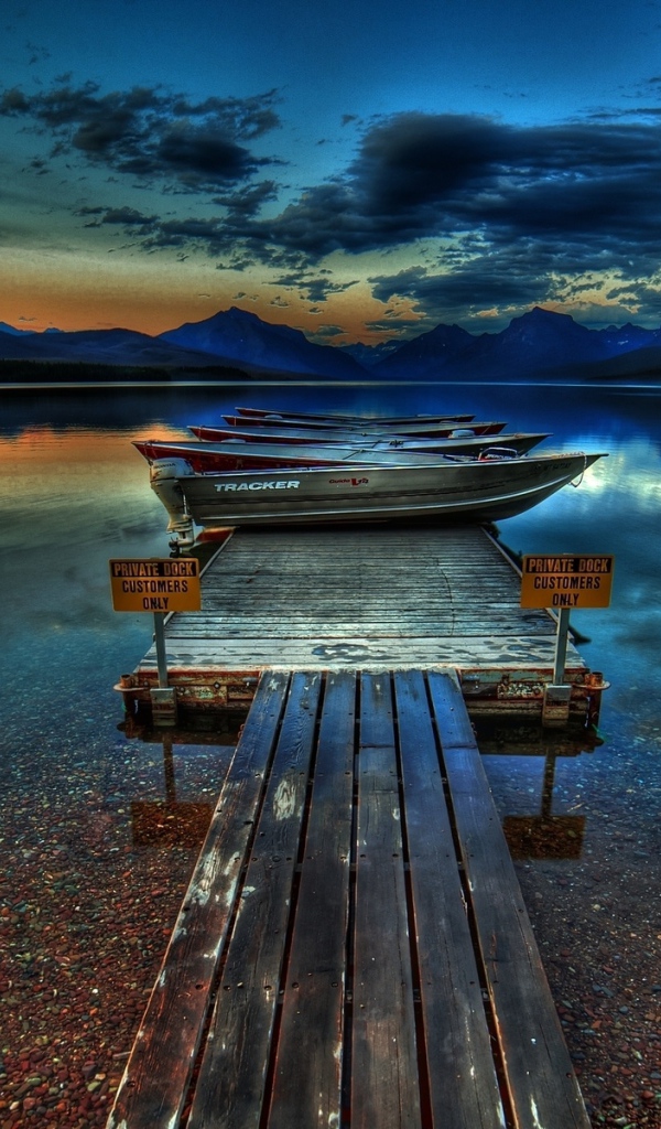 Причал на озере