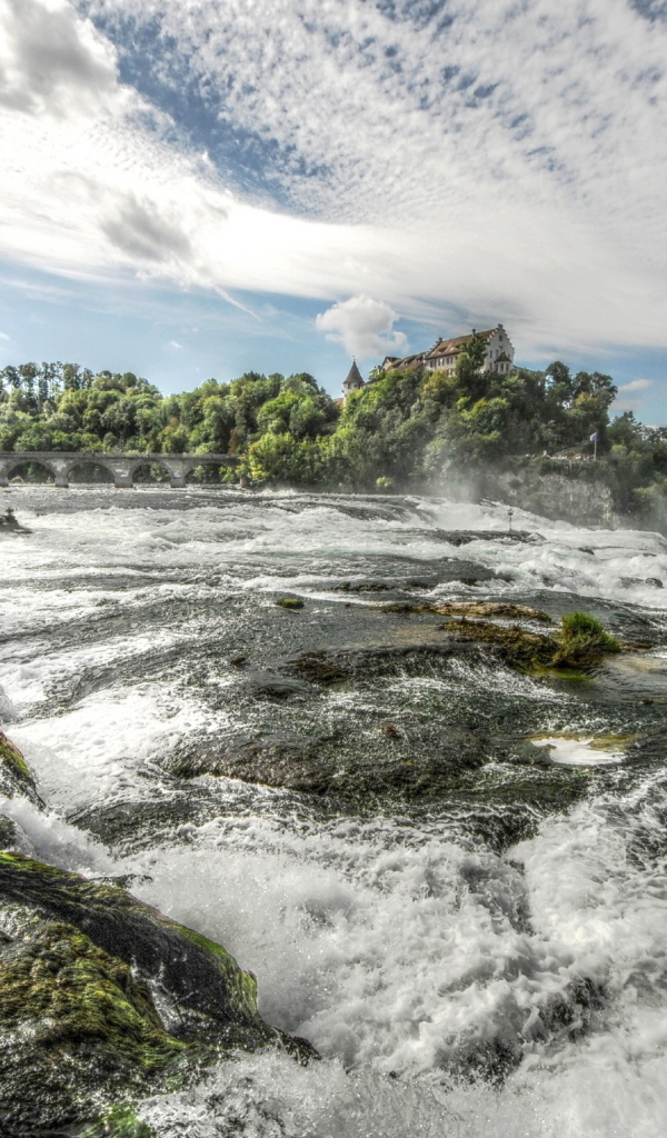 Бурная река