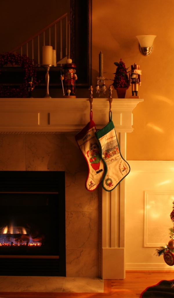 Светящиеся огни на елке