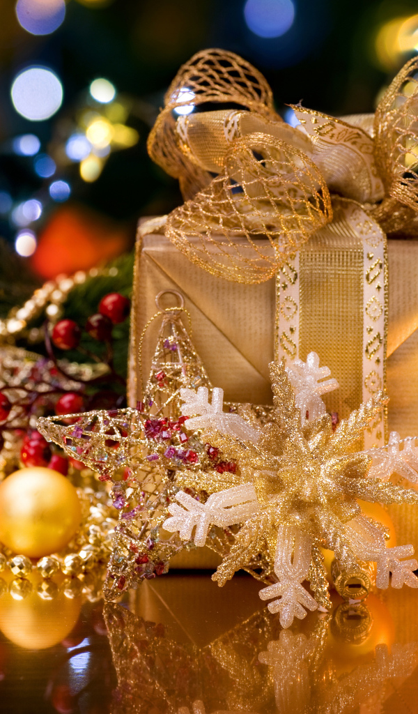 Подарок и свечи