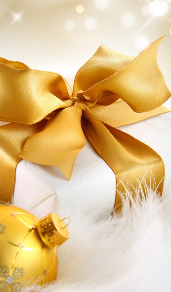 Новогодний подарок в коробке