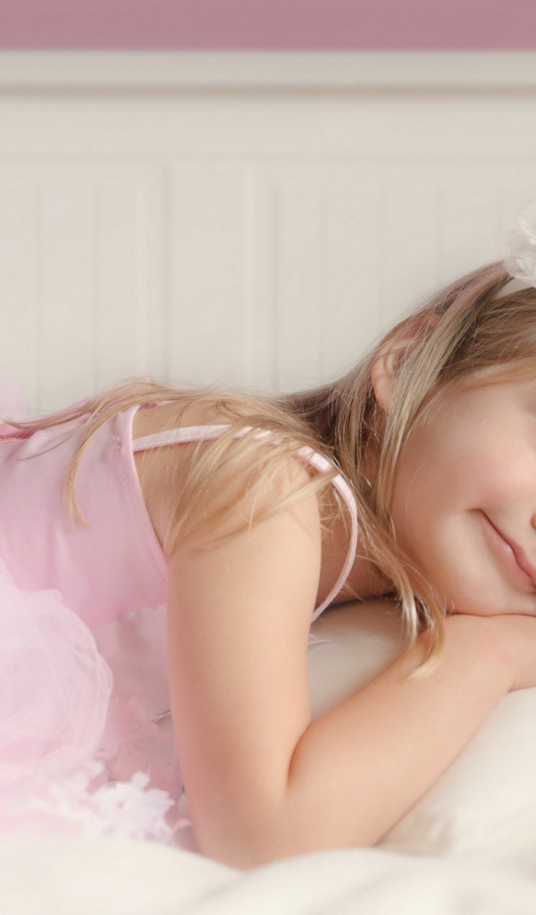 Девочка с бантиком