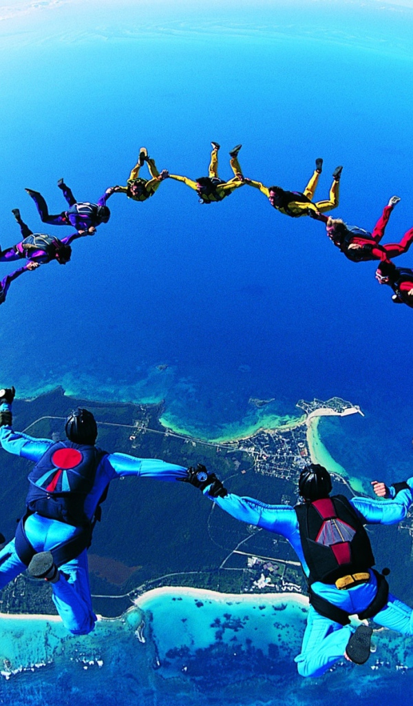 Скайдайверы